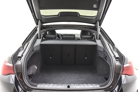 BMW i4 4 of 5