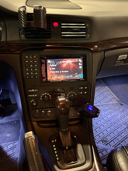Volvo S80 3 of 5