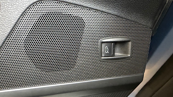 Volkswagen Passat 29 of 30