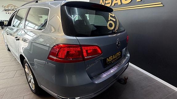 Volkswagen Passat 7 of 30