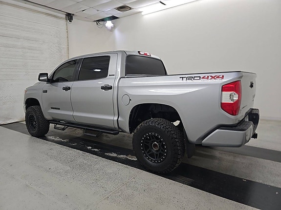 Toyota Tundra 4 of 5