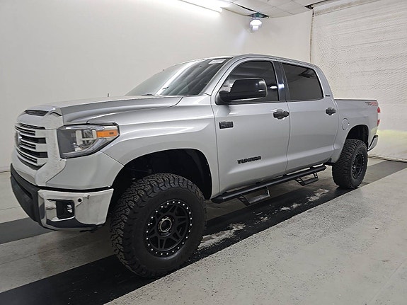 Toyota Tundra 3 of 5