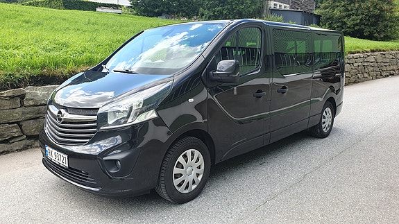 Opel Vivaro 2 of 5