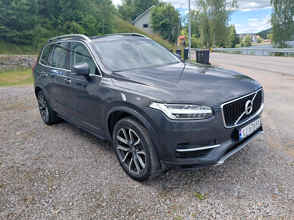 Volvo XC90 3 of 5
