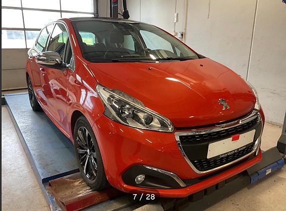 Peugeot 208 5 of 24