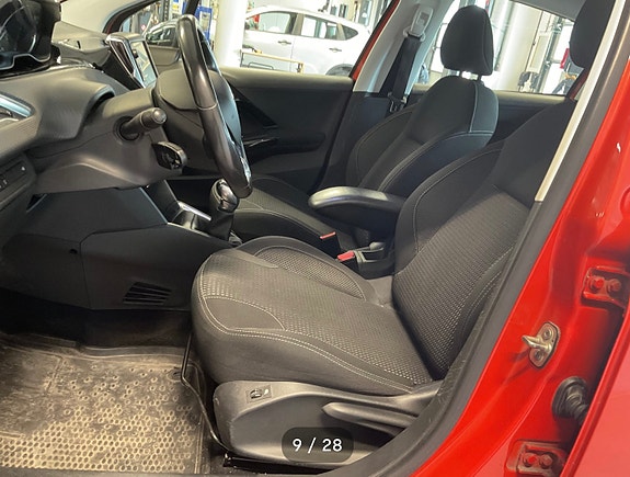 Peugeot 208 7 of 24