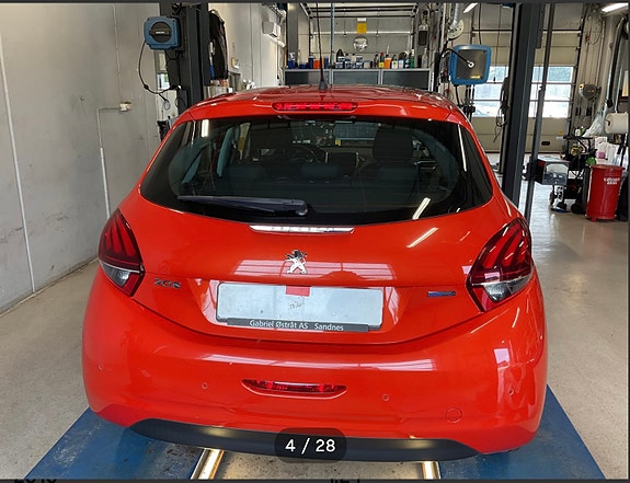 Peugeot 208 4 of 24