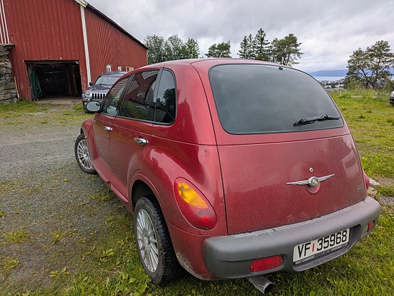 Chrysler PT Cruiser 3 of 5