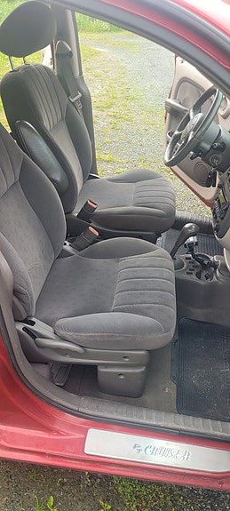Chrysler PT Cruiser 6 of 9