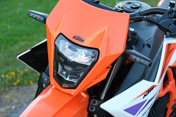 KTM 390 SMC R 5 of 5