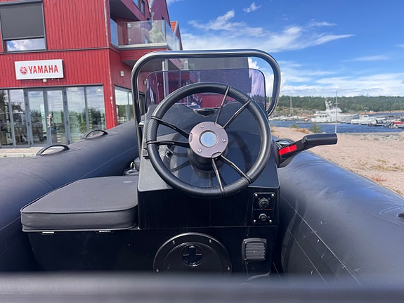 BRIG Falcon 380 m/Yamaha 10 4 of 4