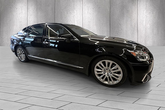 Lexus LS600h 7 of 17