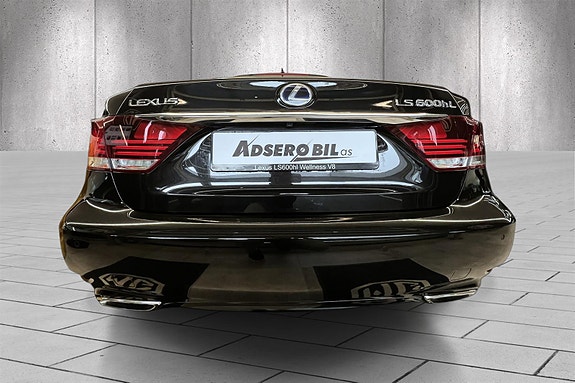 Lexus LS600h 5 of 17