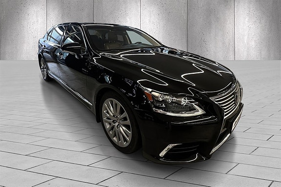 Lexus LS600h 3 of 5