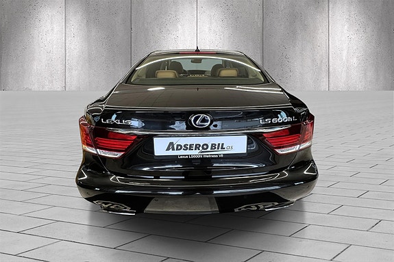 Lexus LS600h 6 of 17