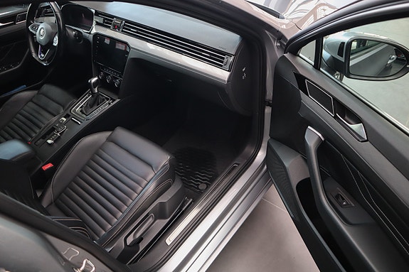 Volkswagen Passat 20 of 30