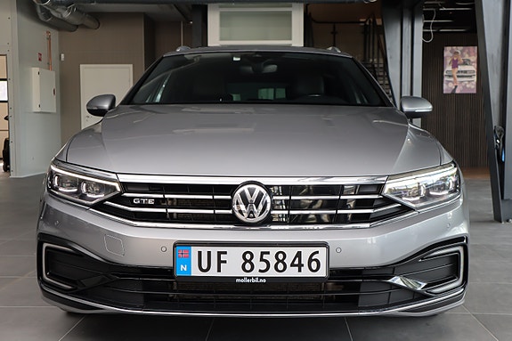 Volkswagen Passat 4 of 5
