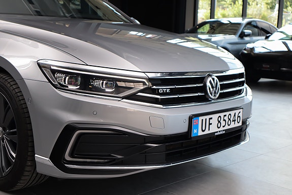 Volkswagen Passat 3 of 5
