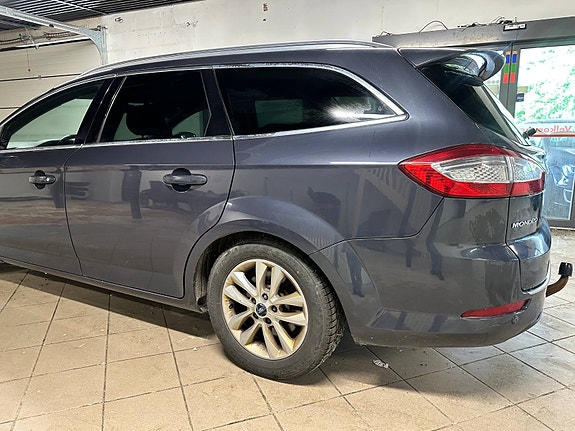 Ford Mondeo 3 of 5