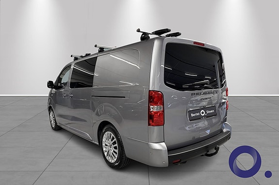 Peugeot e-Expert 8 of 18