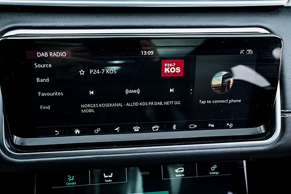 Land Rover Range Rover Velar 7 of 30