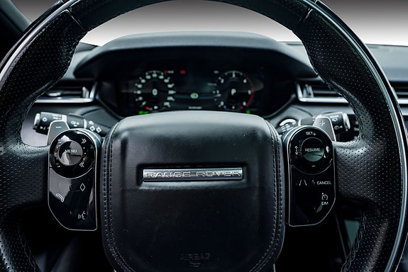 Land Rover Range Rover Velar 18 of 30
