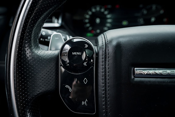 Land Rover Range Rover Velar 15 of 30