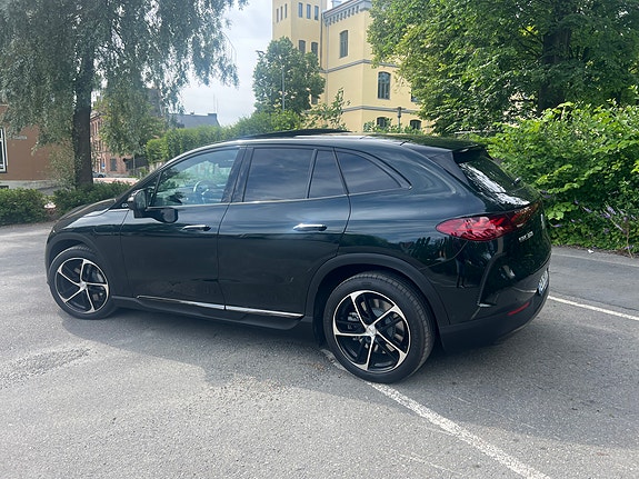 Mercedes-Benz EQE SUV 3 of 5