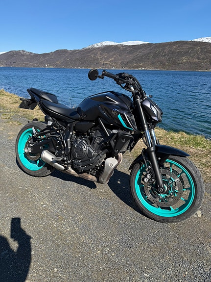 Yamaha MT-07 2 of 5