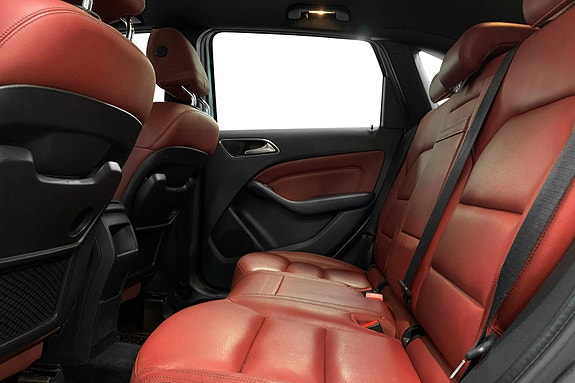 Mercedes-Benz B220 14 of 18