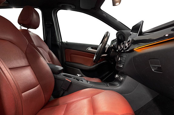 Mercedes-Benz B220 9 of 18
