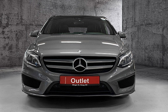 Mercedes-Benz B220 2 of 5