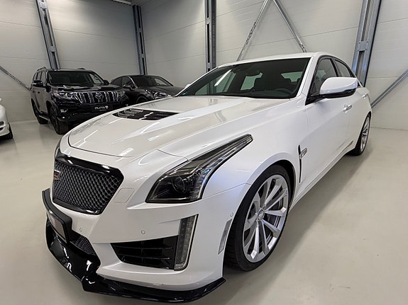 Cadillac CTS-V 3 of 5
