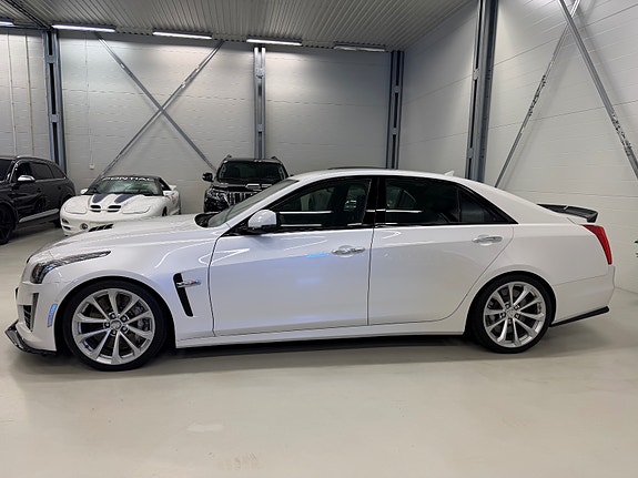 Cadillac CTS-V 4 of 5
