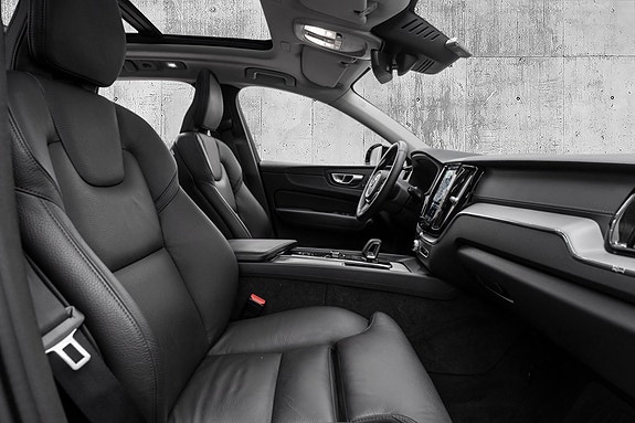 Volvo XC60 27 of 30