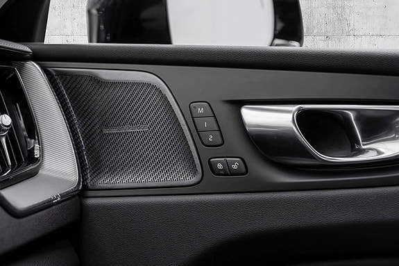 Volvo XC60 23 of 30