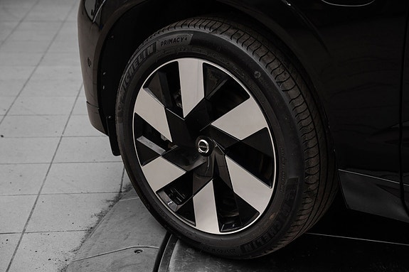 Volvo XC60 10 of 30