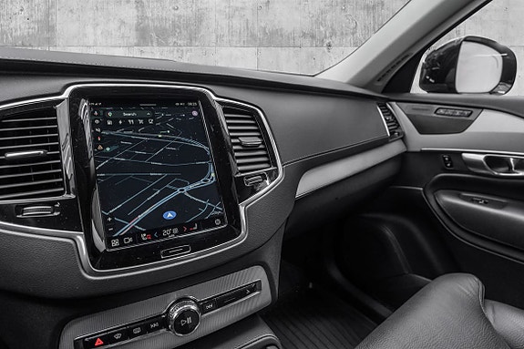 Volvo XC90 15 of 27