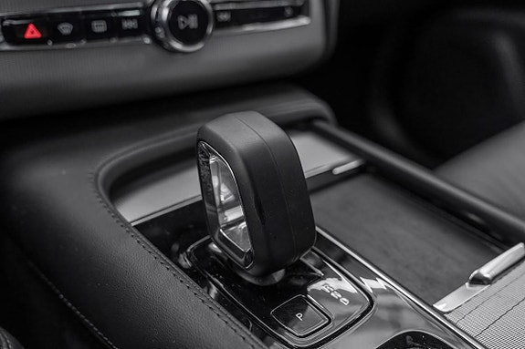 Volvo XC90 19 of 27