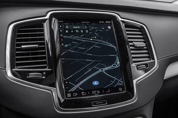 Volvo XC90 16 of 27