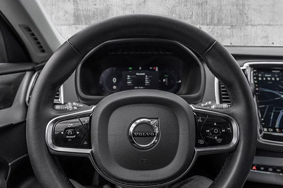 Volvo XC90 14 of 27