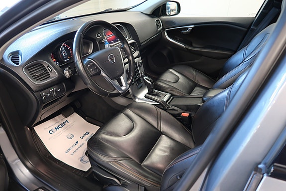 Volvo V40 Cross Country 25 of 30