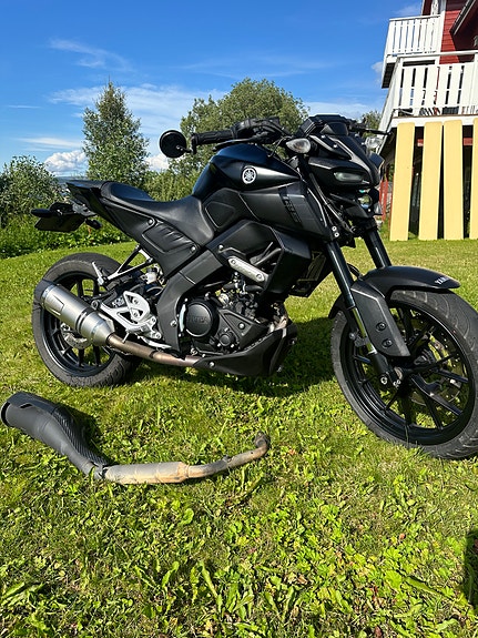 Yamaha MT-125 2 of 10