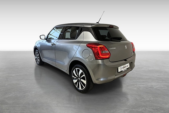 Suzuki Swift 3 of 5