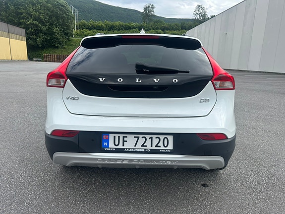 Volvo V40 Cross Country 5 of 5