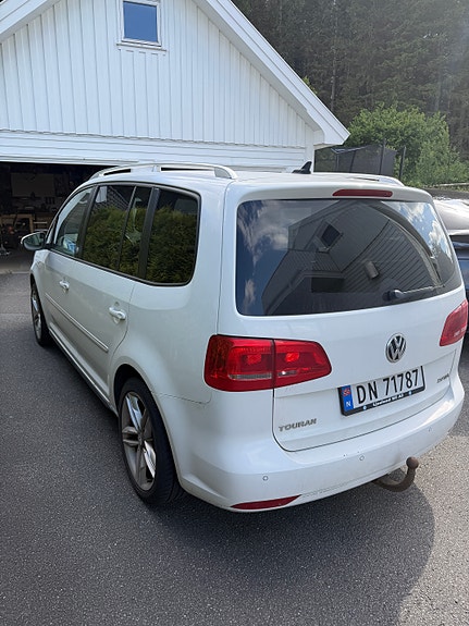 Volkswagen Touran 5 of 5