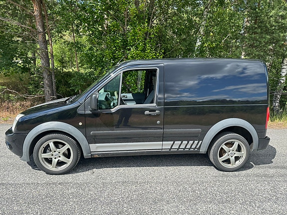 Ford Transit Connect 2 of 5