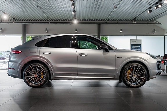 Porsche Cayenne Coupe 6 of 30