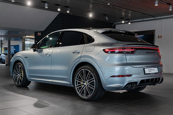 Porsche Cayenne Coupe 3 of 30