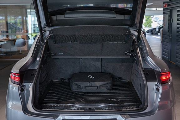 Porsche Cayenne Coupe 28 of 30